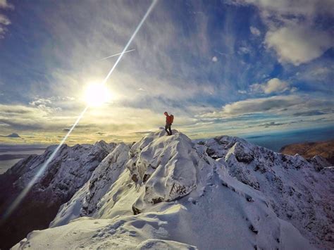 One Girls Journey across the Cuillin Ridge in Winter - Rocks and Trails