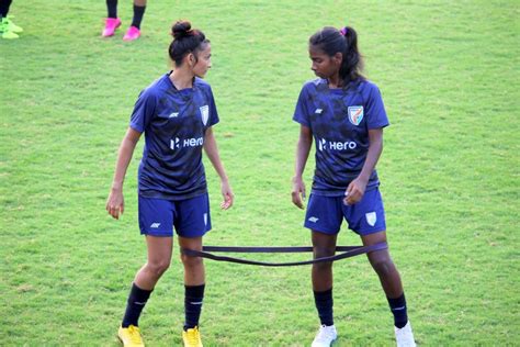 Indian Women Footballers working on mental health to sharpen decision ...