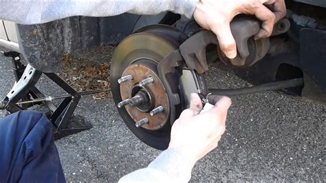 How to change brake pads on ford territory