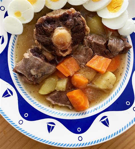 Bulalo: Instant Pot Filipino Beef Shank Soup - Mom in Madrid