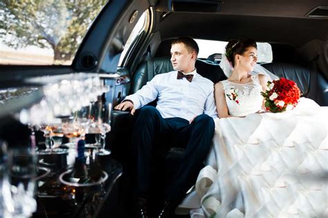 Must-Have Items to Keep in Your Wedding Limo | Regency Transportation