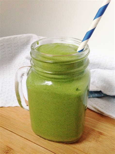 Super-Creamy Sugar-Free Green Smoothie - Sheelagh Daly