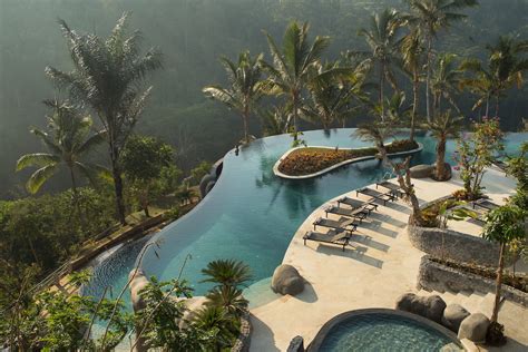 05_Infinity_Pool_Padma_Resort_Ubud_u7pyan | Wego Indonesia Travel Blog