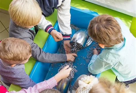 6 Interesting Magnetic Experiment & Activities for Children