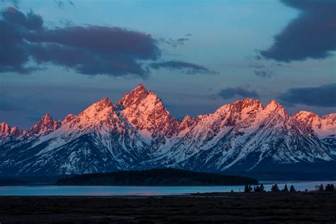 Sunrise, Grand Teton National Park, Wyoming, USA [OC] 5616x3744 : r ...