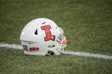 Illinois lands 2023 commitment from Florida OT