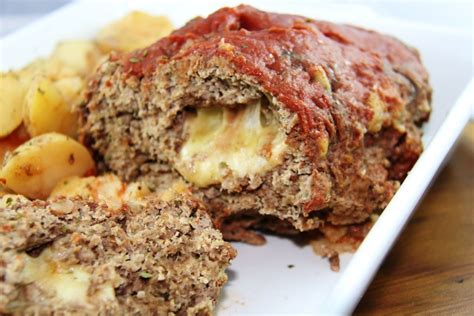 Italian Meatloaf with cheese filling | Meatloaf, Italian meatloaf, Food