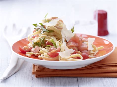 Tagliatelle and Salmon recipe | Eat Smarter USA