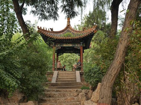 A Chinese Pavilion in Taiyuan - Isidor's Fugue