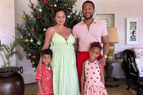 Pregnant Chrissy Teigen and John Legend Share Family Christmas Photo