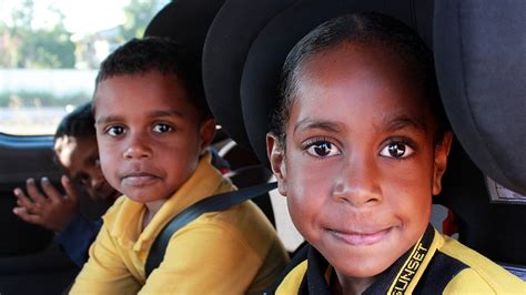 Doorstep service driving education in outback Queensland - ABC News