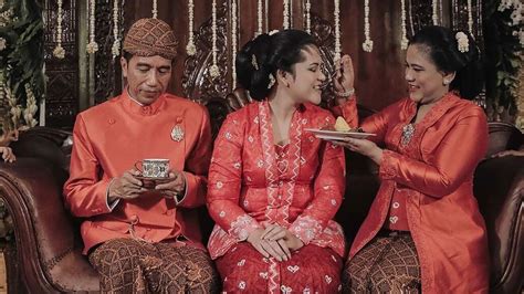 Indonesia's first daughter in a lavish Javanese wedding - BBC News