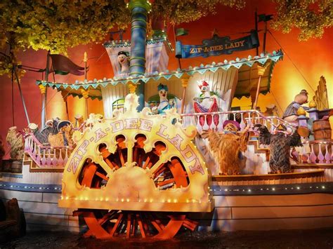 Disney ride Splash Mountain closes, to relaunch as Tiana's Bayou ...