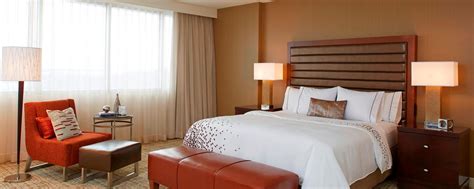 Hotels near St. Louis Airport | Renaissance St. Louis Airport Hotel