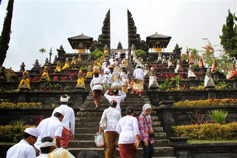 PURA BESAKIH BALI ~ Paket Wisata Bali Terbaru