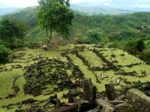 Sejarah Punden Berundak Gunung Padang! Mengungkap Identitas Kerajaan di Masa Lampau ...