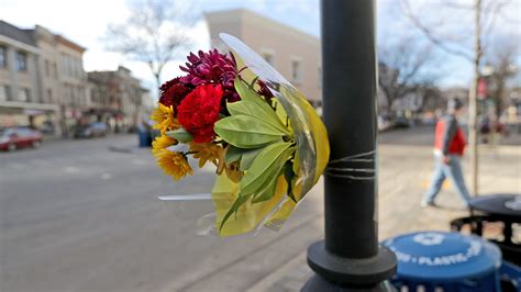 Waukesha Christmas parade: Pro Series racer honors Waukesha victims