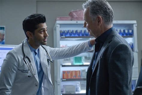 THE RESIDENT Season 6 Episode 13 Photos All Hands On Deck | Seat42F