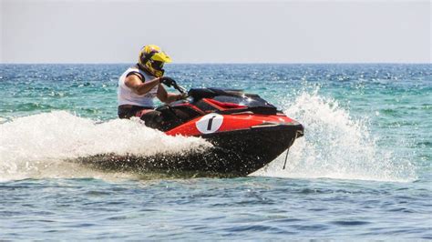 The Ultimate 5 Beach Activities To Do In Dubai Right Now!