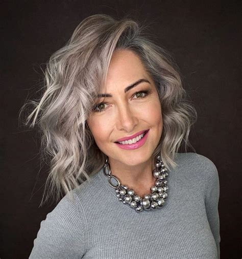 How to embrace the transition to gray hair while going gray? | Transition to gray hair, Grey ...