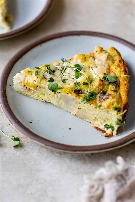 Crustless Cauliflower Quiche - The Almond Eater