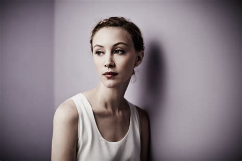 Download Blue Eyes Actress Celebrity Sarah Gadon HD Wallpaper