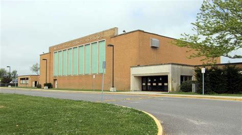 Another threat against West Islip High School investigated, officials ...