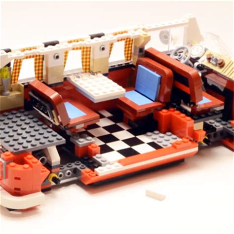 LEGO Volkswagen T1 Camper Van Time Lapse Build - GeekAlerts