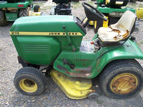 John Deere 210 Lawn & Garden and Commercial Mowing - John Deere MachineFinder