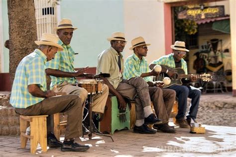 Música cubana y mercado, ¿buen camino? (+ Video) | Mesa Redonda