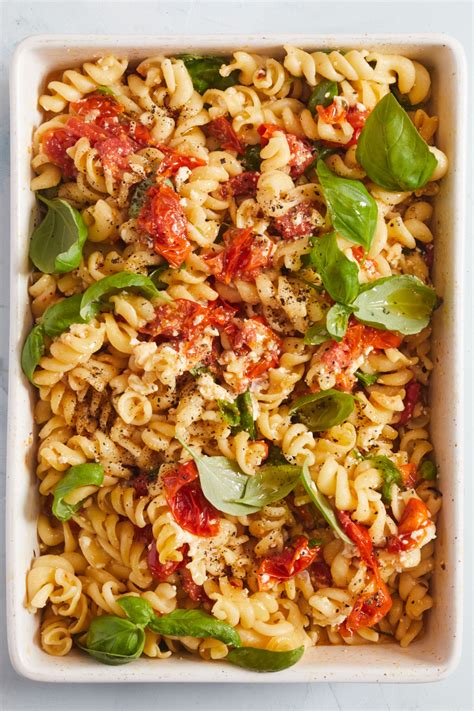 One-Pan Feta Pasta With Cherry Tomatoes in 2021 | Cherry tomato pasta, Pasta, Pasta dishes