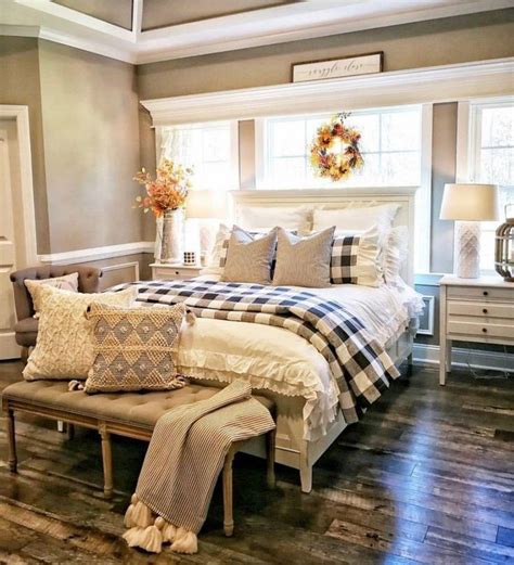 25 Inviting and Cozy Farmhouse Bedroom (the Visual Treats)