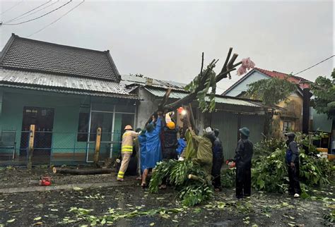 Typhoon Trami leaves three dead in Thua Thien Hue and Quang Nam