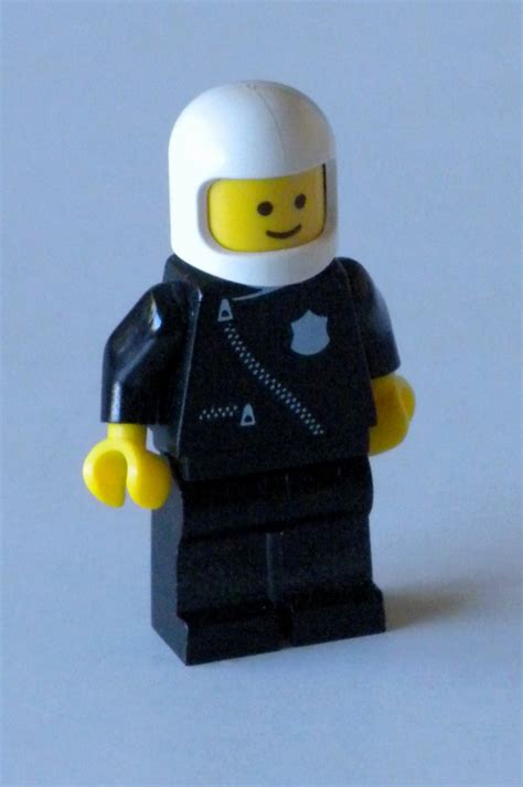 Lego City Mini Figure Police Officer - 1990s