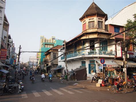 Cholon Wanders – Visiting Saigon’s historic Chinatown district