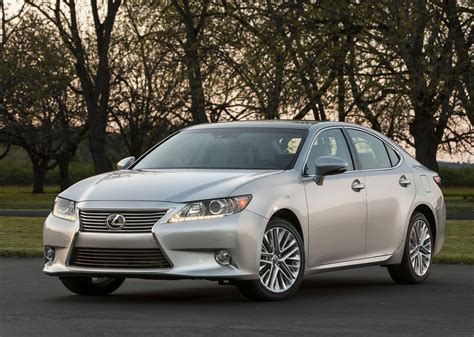 2012 Lexus ES Review, Specs, Pictures, Price & MPG