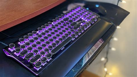 Royal Kludge Typewriter Keyboard Review: Aesthetic Over Function — Sypnotix