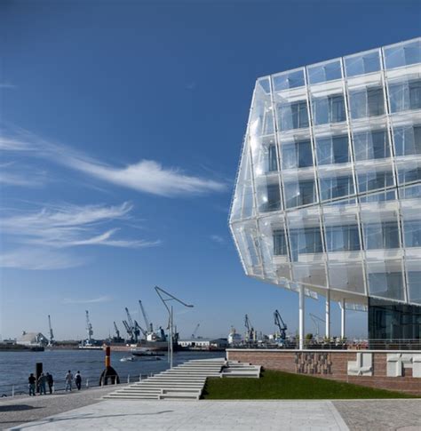 Unilever Headquarters / Behnisch Architekten | ArchDaily