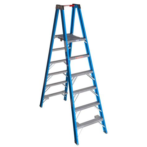 Werner 6 ft. Fiberglass Platform Step Ladder with 250 lb. Load Capacity Type I Duty Rating ...