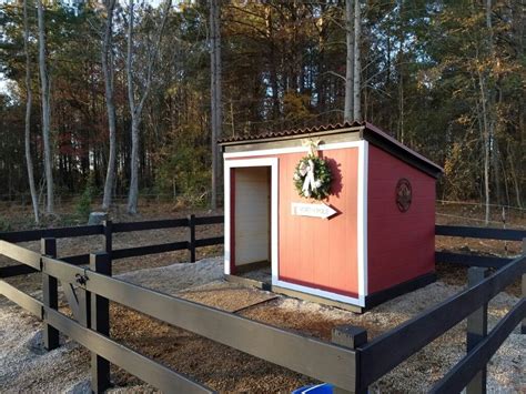 Pin by Lisa Thompson on miniature horse barn | Miniature horse barn, Mini horse barn, Horse barn ...