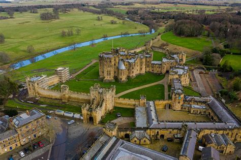 Webster's Google Treking: Famous Castles: Alnwick Castle, Scotland