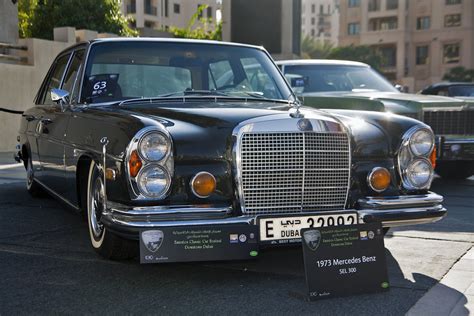 Downtown Dubai Classic Car Show 2011 - Eccentric M