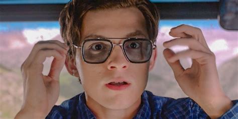 Pin by Shezza Malfoy on TomHolland | Tom holland with glasses, Tom ...