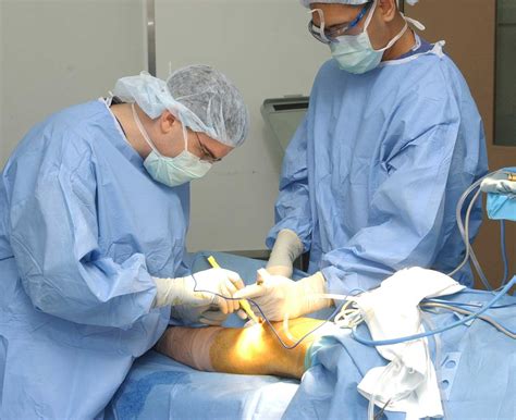 Qualities to Look for with an Orthopaedic Surgeon | Musealesdetourouvre ...