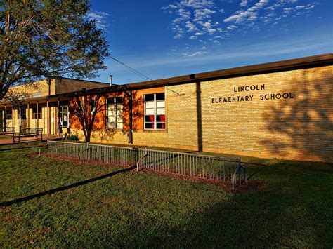 Lincoln Elementary School – Lincoln Elementary – USD 353 School District