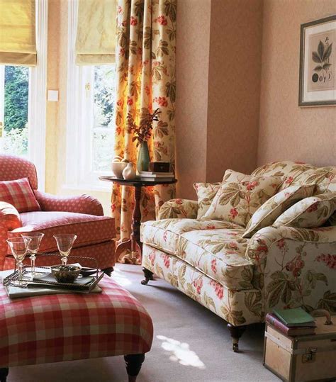 10 Best Country Sofas for Your Countryside Home