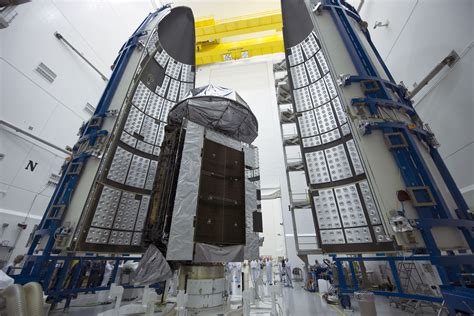 Fourth MUOS Satellite Prepares for Launch - USNI News