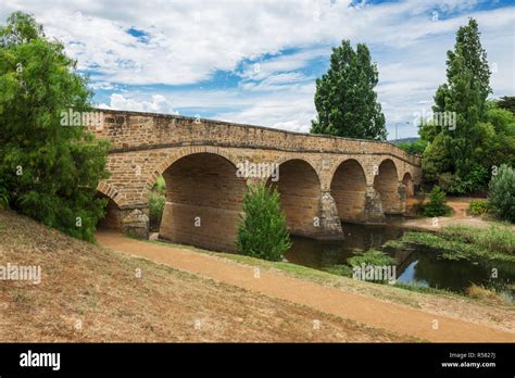 Oldest stone span bridge in Australia. Richmond Bridge in Tasmania ...