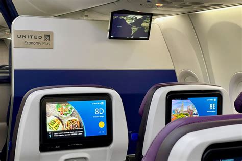 Where to sit: United’s Boeing 737 MAX 8 with the new signature interior