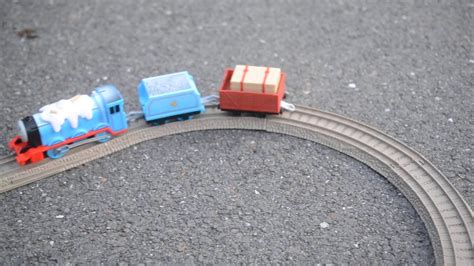 Trackmaster Snowy Gordon unboxing, review and first run - YouTube